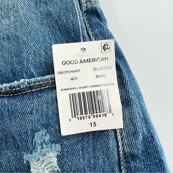 Good American NWT Bombshell Short Chewed Pockets in Blue686 size 15